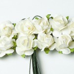 Набор декоративных бумажных роз на стеблях Кремовые 1,5 см. 12 шт HY0010018501-1