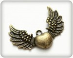 Підвіска металева Серце з крилами, античне золото, 27*34мм SCB25011466